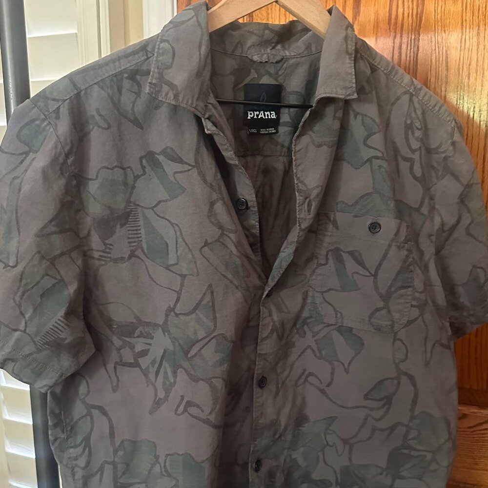 Prana Floral Button Down T Shirt
